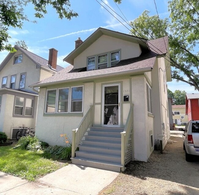 Building Photo - 1321 Milton St Rental