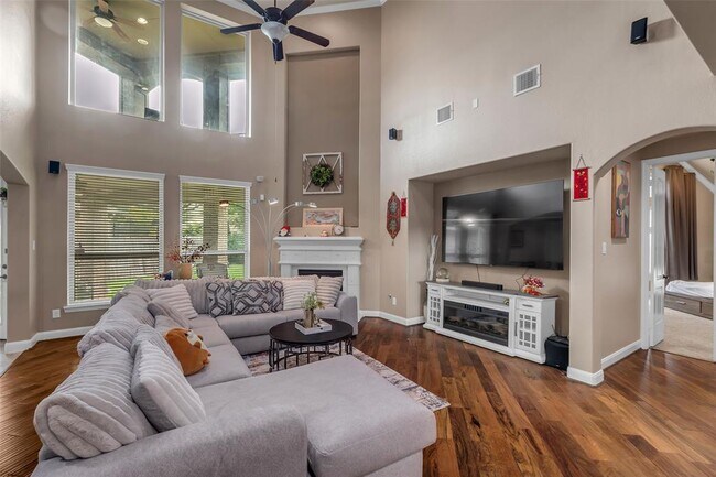 10314 Radcliff Lake Dr House - House Rental in Katy, TX | ForRent.com