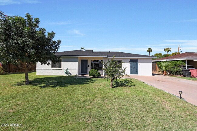 Photo - 6904 E 6th St