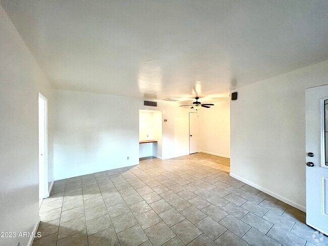 Building Photo - 2945 N 19th Ave Rental