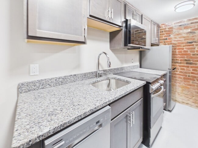 Photo - 7 E Franklin St Unit 1