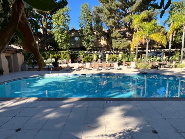 Photo - Light Filled 2 Bed 2 Bath Tustin Condo wit...