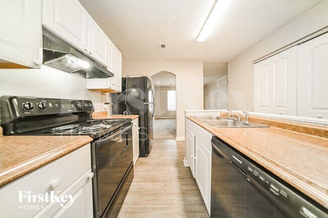 Photo - 972 Windwood Ct