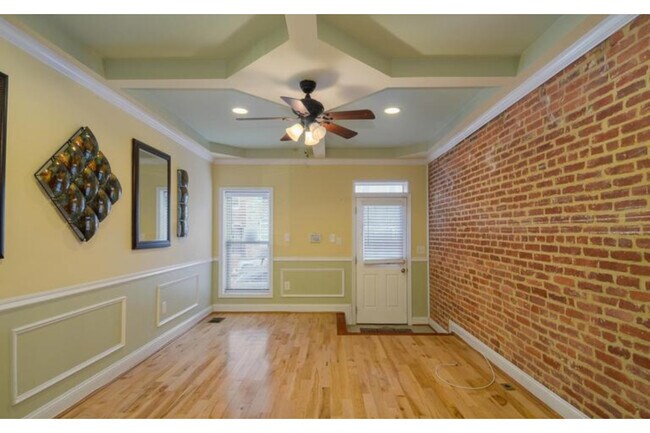 Photo - 2326 E Fayette St