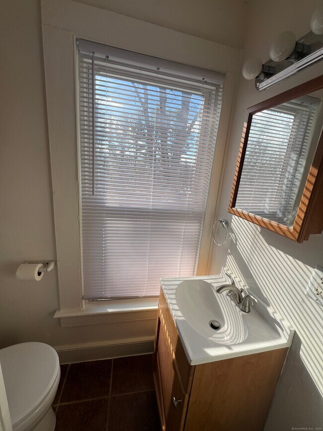 26 River Rd Apartment New Milford, CT