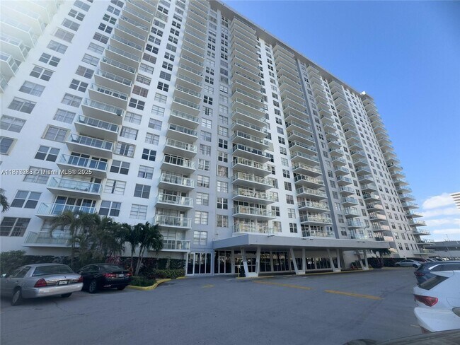 Building Photo - 230 174th St Unit 417 Rental