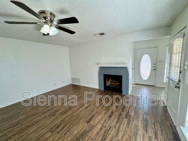 Photo - 9206 Kempler Dr Unidad B