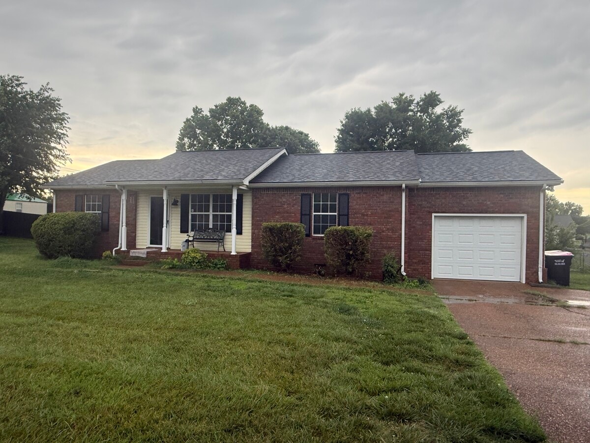 Photo - 1002 Sunday Silence Dr