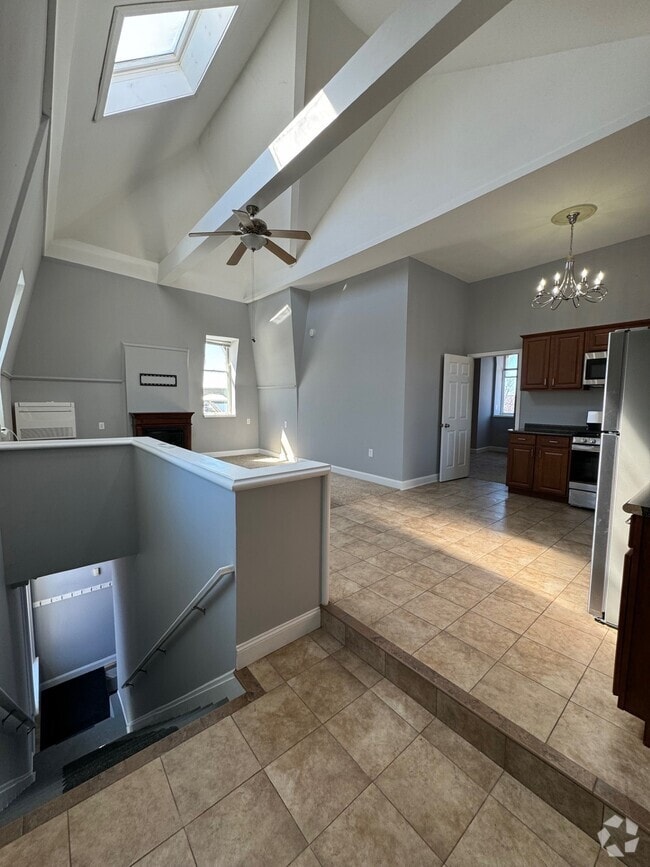 Building Photo - 245 Georgia St Unit LOFT