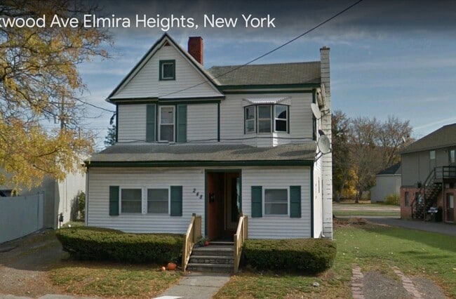 Photo - 248 Oakwood Ave Unit 1