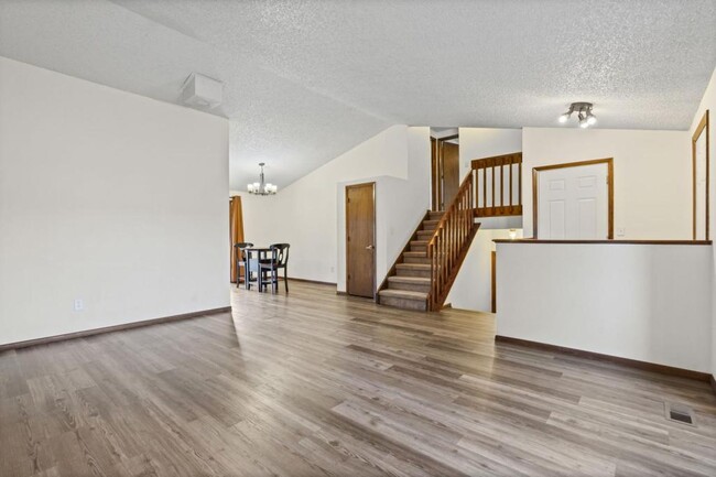 Photo - 2264 Danielle Ct