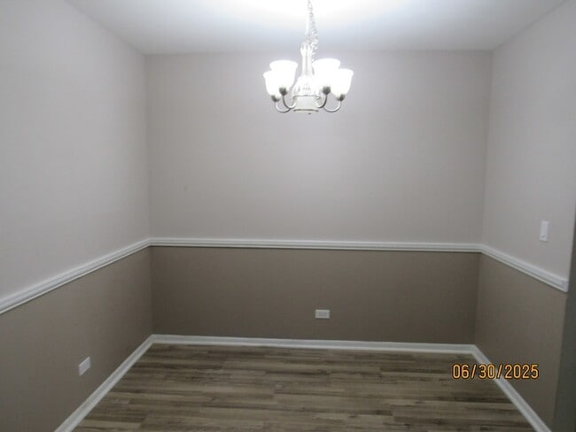 Photo - 352 Pembroke Ct Unit 5