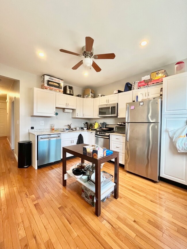 818 Parker St
