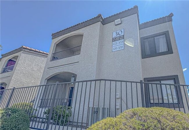 Photo - 950 Seven Hills Dr