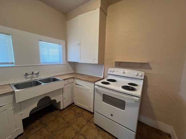 Photo - 1189 Virginia Ave Unit 4