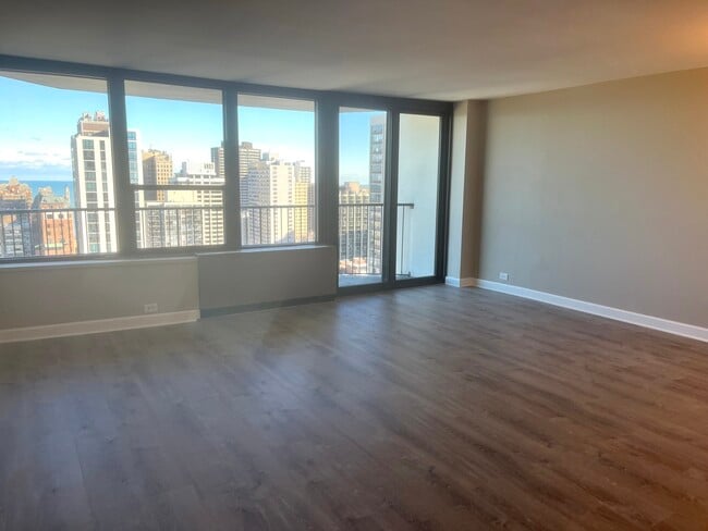 Photo - 1560 N Sandburg Terrace Unit 2610