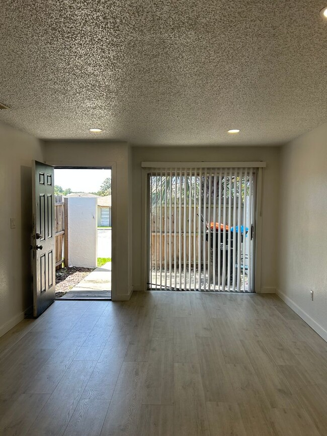 Photo - 2955 SE 53rd Ct Unit B