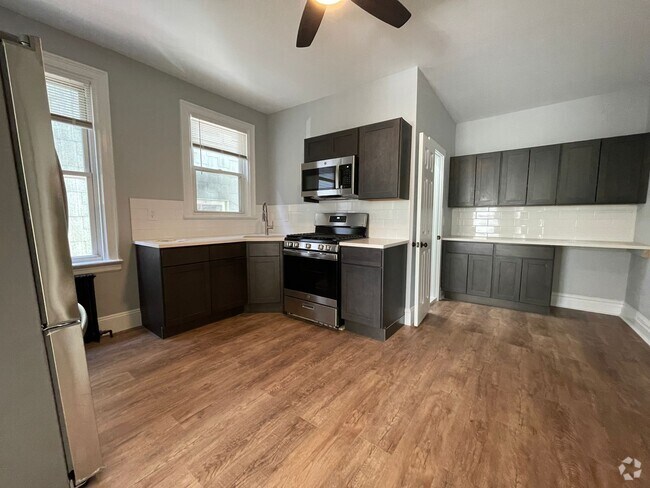Building Photo - 275 Liberty Ave Unit 1 Rental