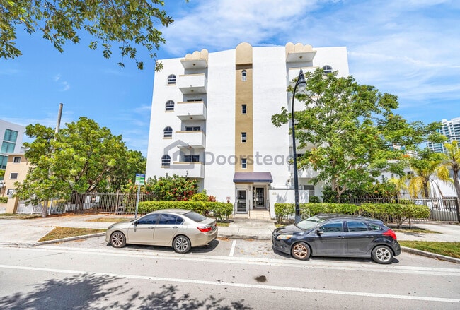 Photo - 3051 SW 27th Ave Unit 205