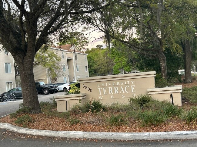 Photo - 3800 SW 20th Ave Condo Unit 212