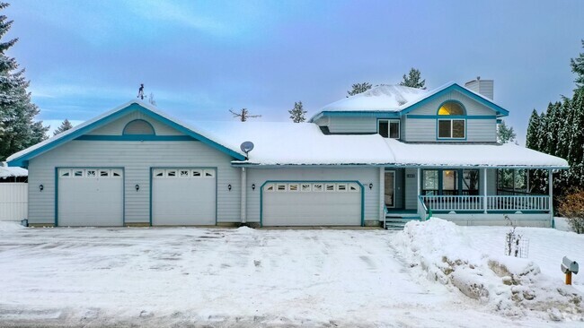 Building Photo - Two Story home with Finished basement- Hayden