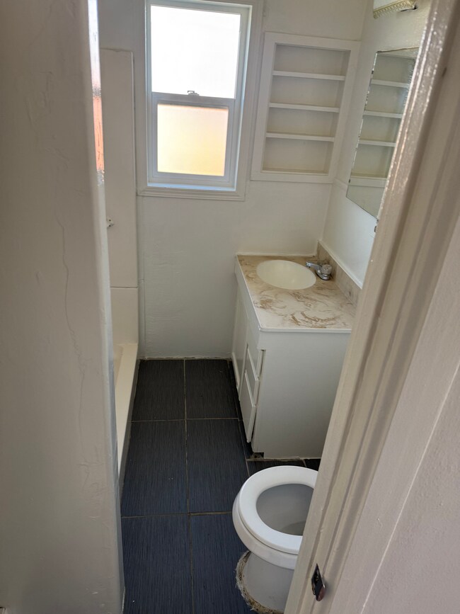 Photo - 411 Grand Ave