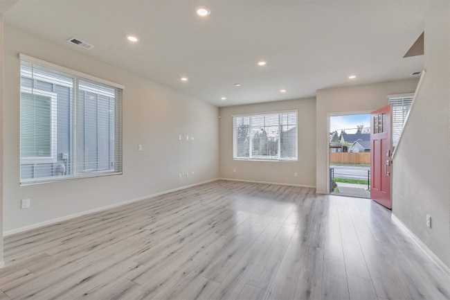 Photo - 31547 NW North Ave