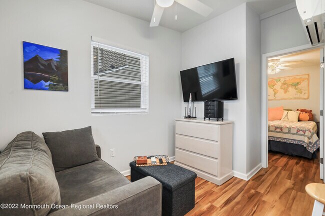 Photo - 308 1/2 McCabe Ave Townhome