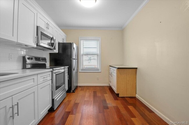 Photo - 281 Broadway