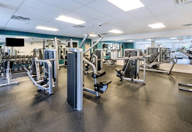Edge fitness center - The Edge Apartments and Townhomes