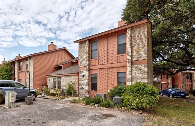 Photo - 10 Cypress Fairway Village