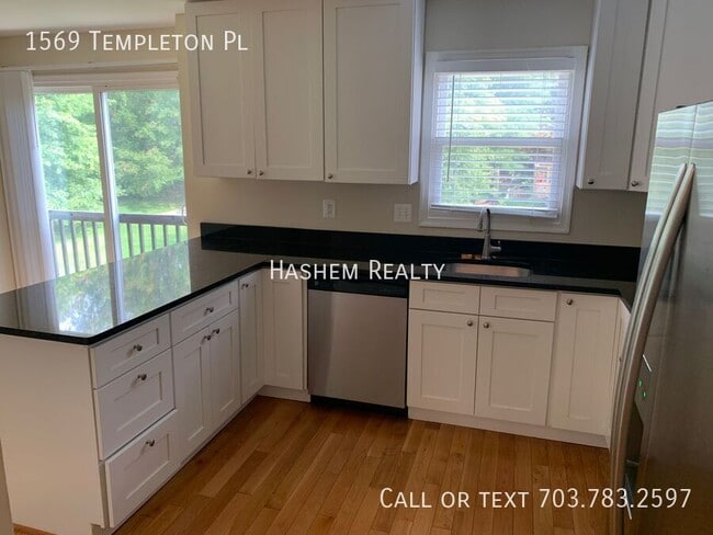 Photo - 1569 Templeton Pl