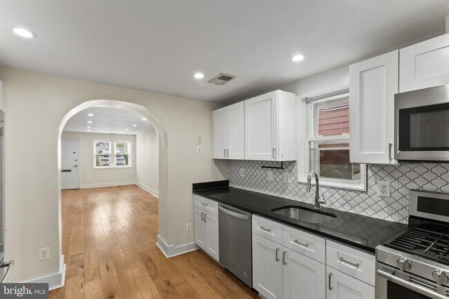 Photo - 1006 S Belnord Ave