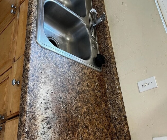 Photo - 3676 Euclid Ave