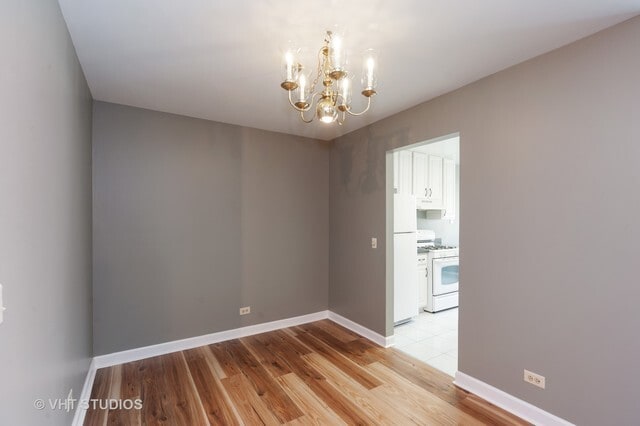 Photo - 1054 Deerpath Ct