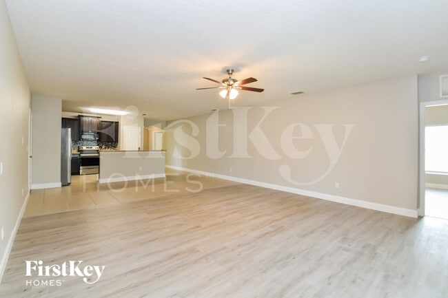 Photo - 481 Nadeau Way