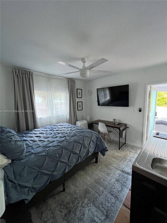 Photo - 312 NE 16th Terrace Unit F