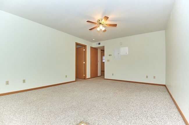 Pineview Apartments - Morgantown, WV