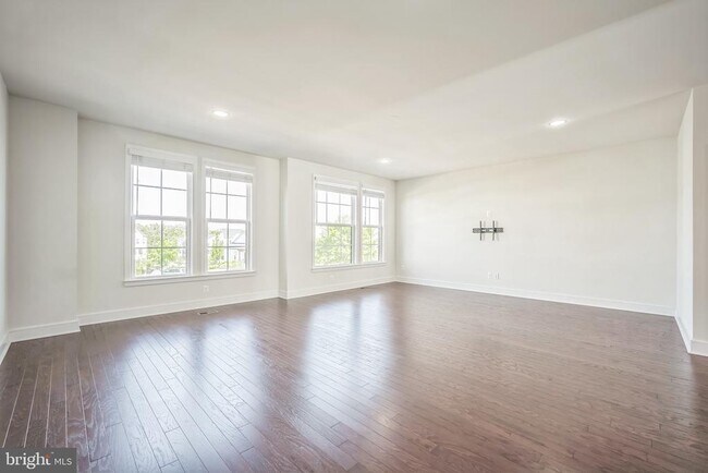 Photo - 25443 Hartland Orch Ter