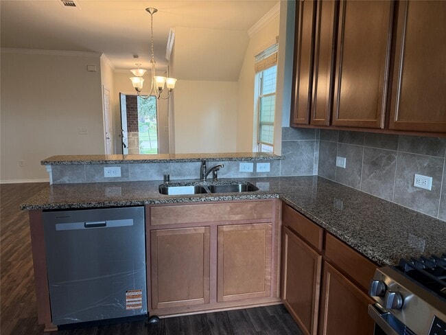 Photo - 15847 Smithland Dr