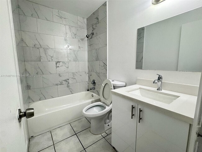 Photo - 2832 Fillmore St Unit 19