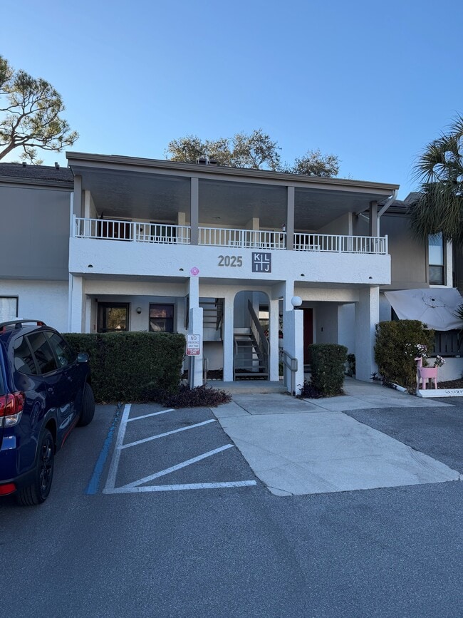 Building Photo - 2025 Lakewood Club Dr S Unit 5K