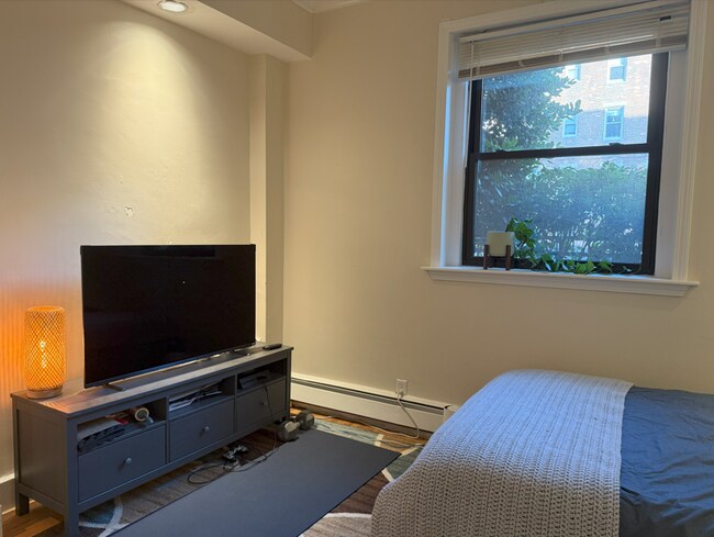 Photo - 30 Peterborough St Unit D