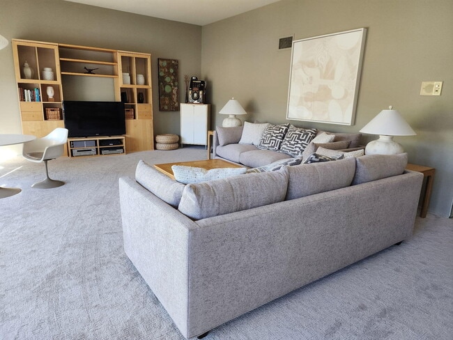 Photo - 38941 Kilimanjaro Dr