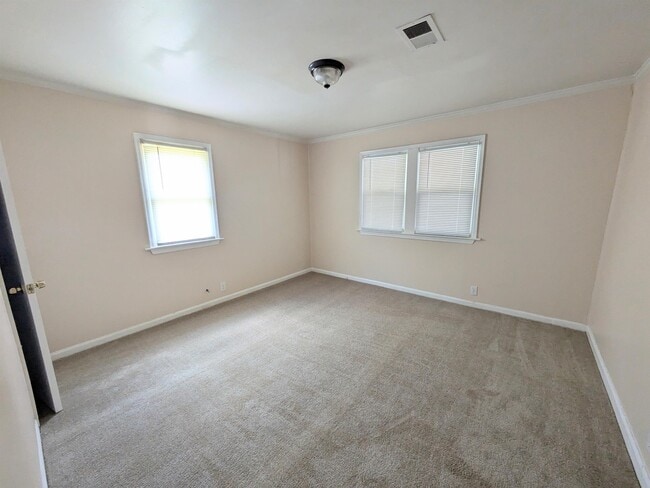 Photo - 1081 Veal St SW