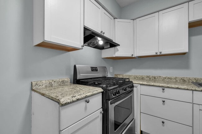 Photo - Oak Tree Village