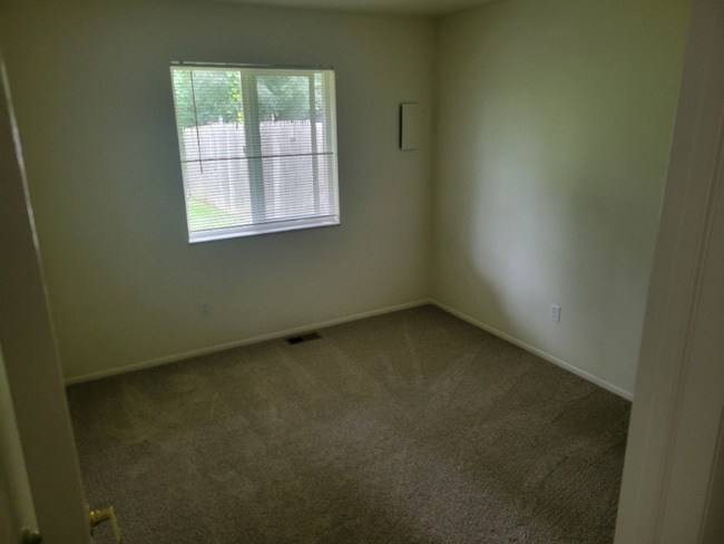 Photo - 240 O'Doherty Rd