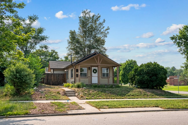 Photo - 279 Grove St