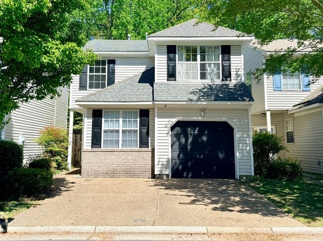 Building Photo - 3 Bed 2.5 Bath Hampton Home!