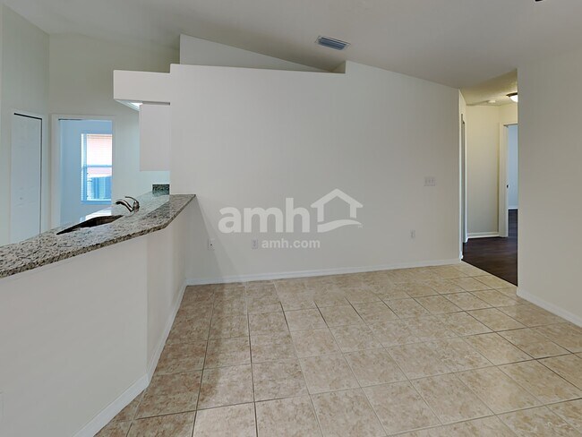 Photo - 5807 28th St E